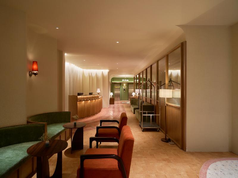 Len Hotel image