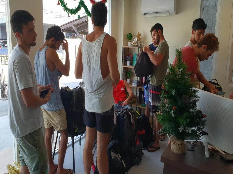 Top Hostel Samui image