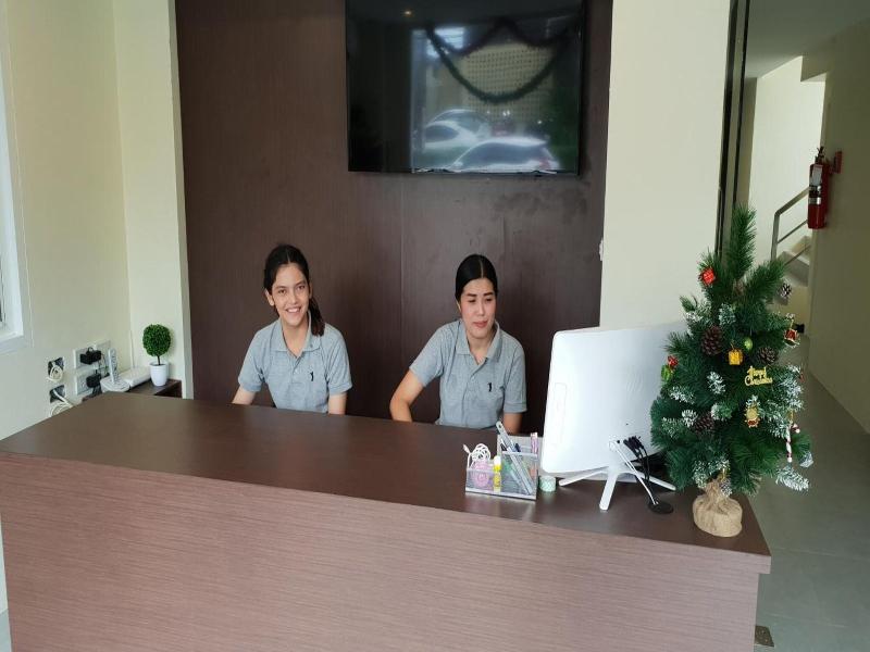 Top Hostel Samui image
