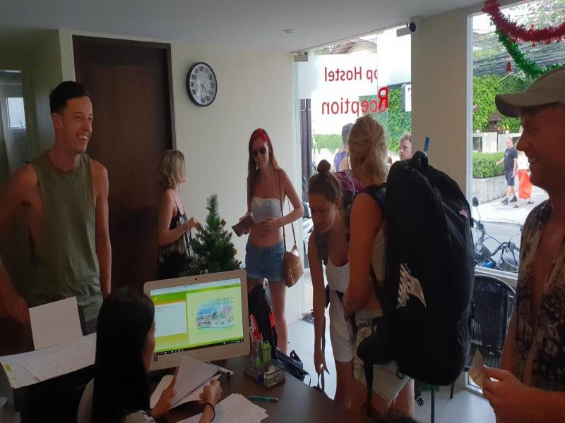Top Hostel Samui image