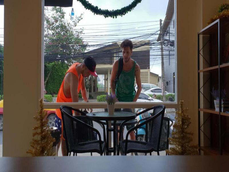 Top Hostel Samui image
