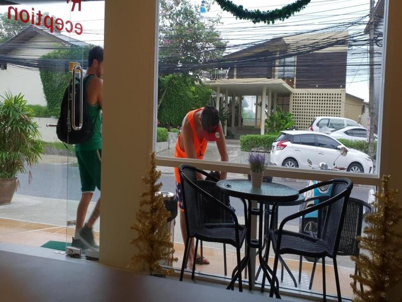 Top Hostel Samui image