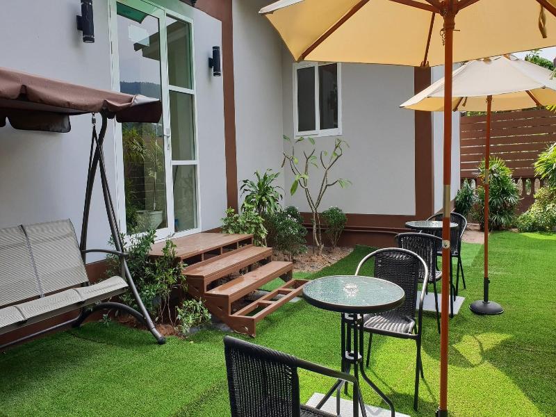 Top Hostel Samui image