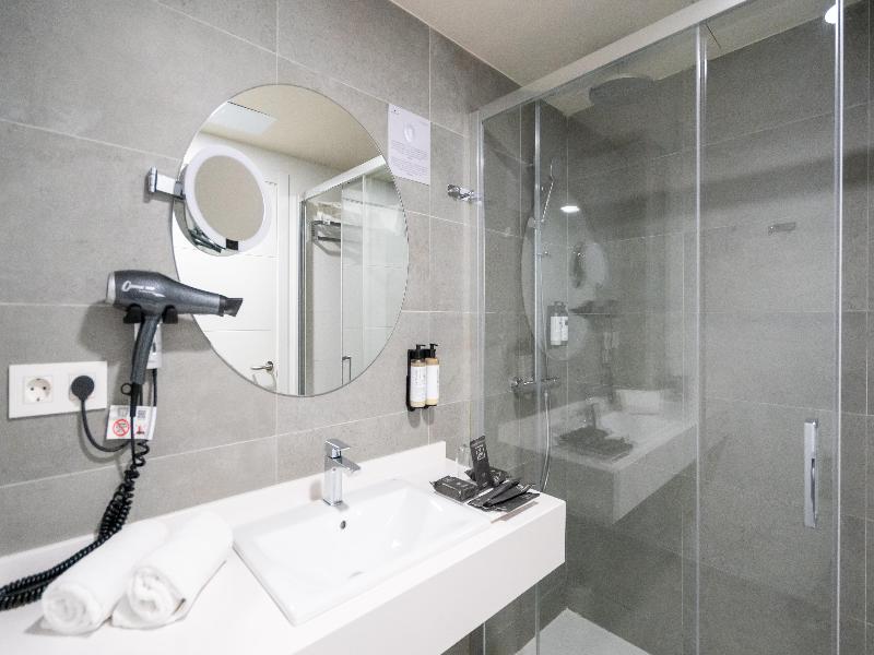 Bilbao City Center by Abba Suites image