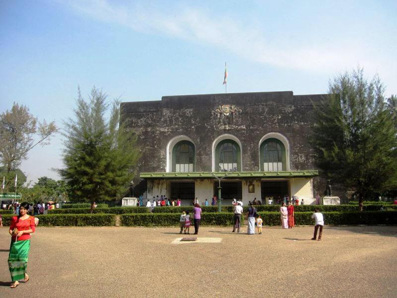 Holly Hotel Myanmar image