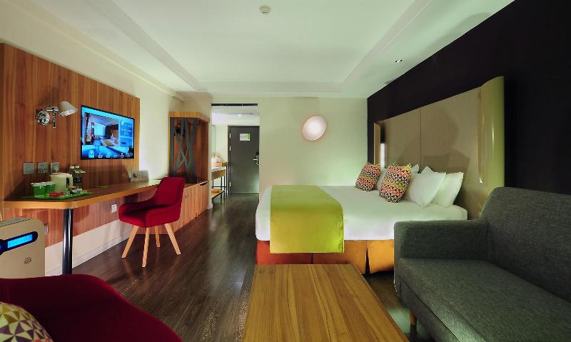 Campanile Hotel Xi An Giant Wild Goose Pagoda image
