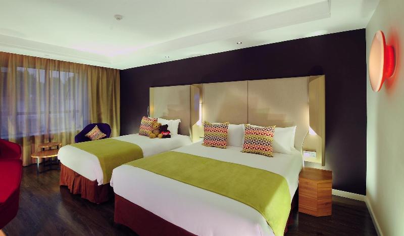 Campanile Hotel Xi An Giant Wild Goose Pagoda image