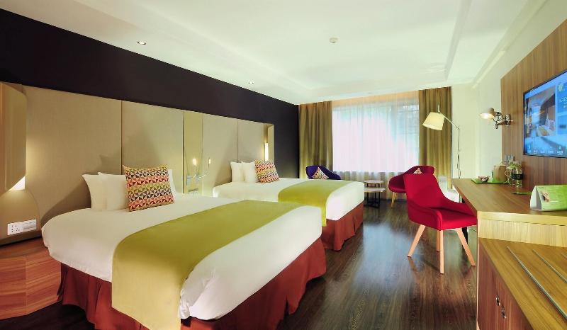 Campanile Hotel Xi An Giant Wild Goose Pagoda image