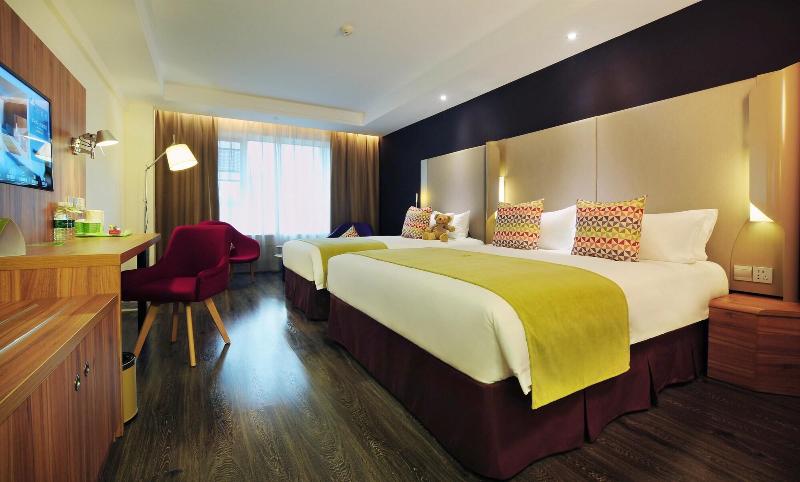 Campanile Hotel Xi An Giant Wild Goose Pagoda image
