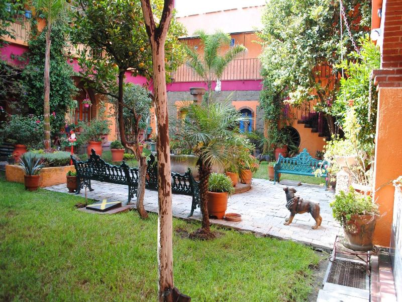Posada La Casona De Cortes