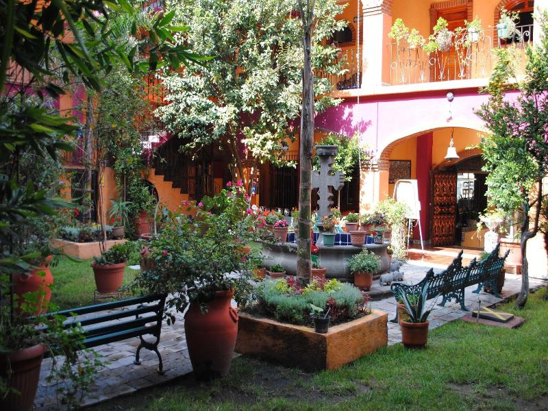 Posada La Casona De Cortes