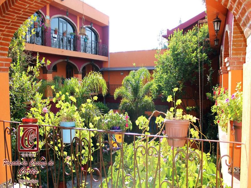 Posada La Casona De Cortes