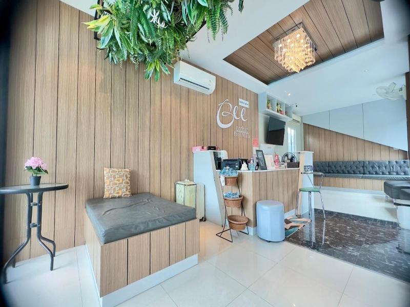 Bee Orchid Pool Villa image