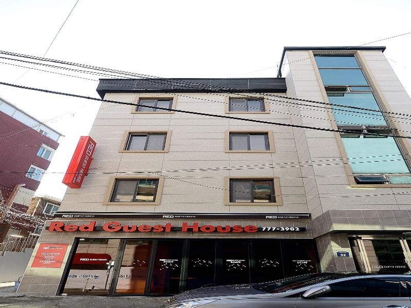 Red Guesthouse image