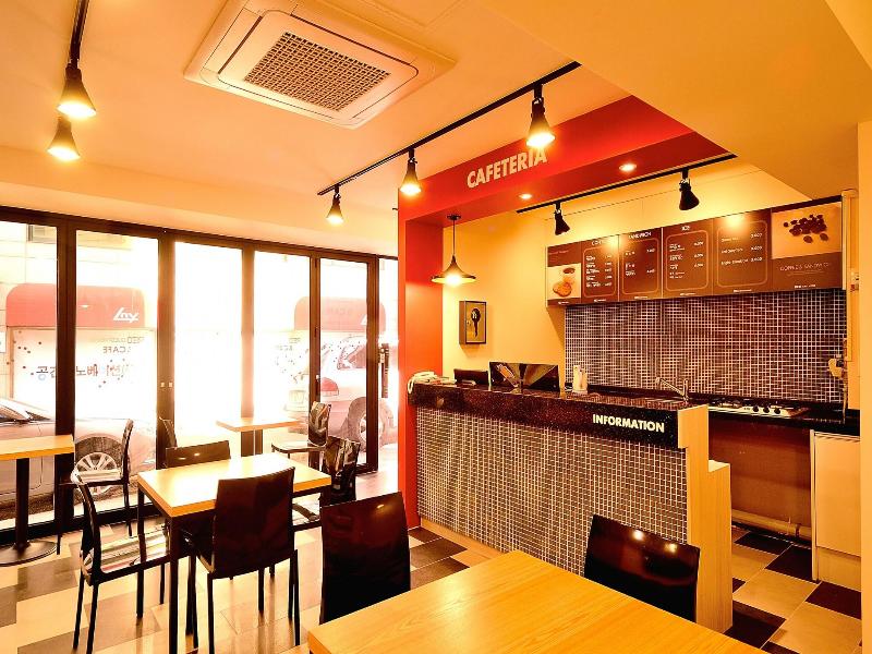 Red Guesthouse image