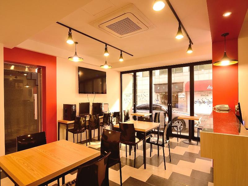 Red Guesthouse image