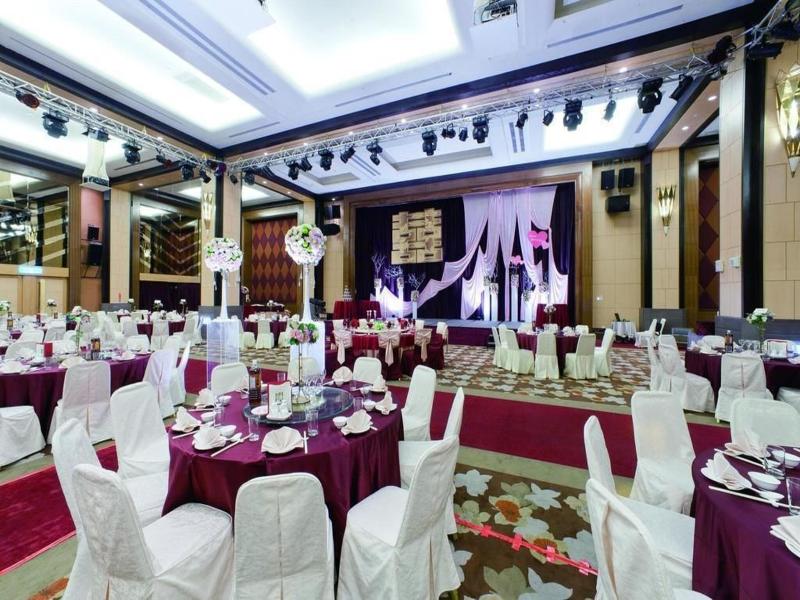 Nice Prince Hotel image