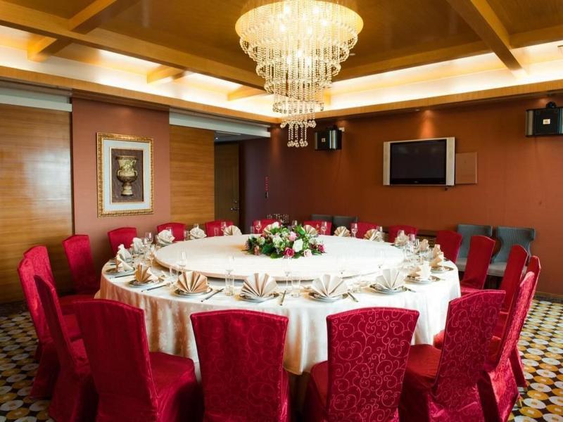 Nice Prince Hotel image