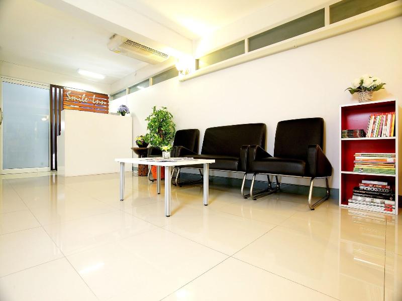Smile Inn image