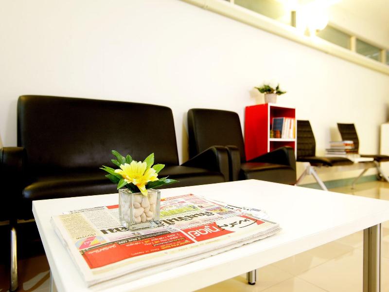 Smile Inn image