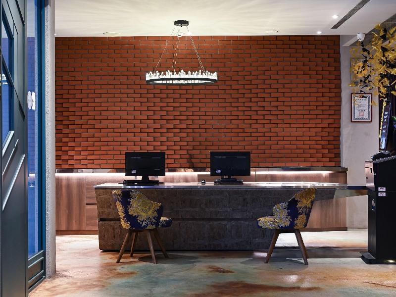 Hive Hotel image