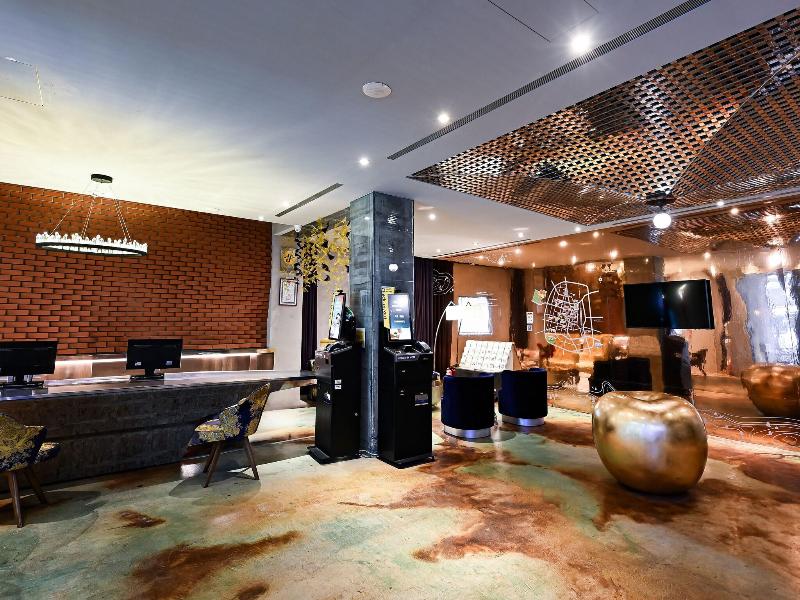 Hive Hotel image