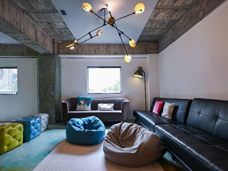 Hive Hotel image