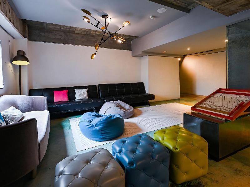 Hive Hotel image