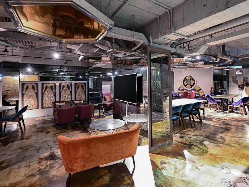 Hive Hotel image