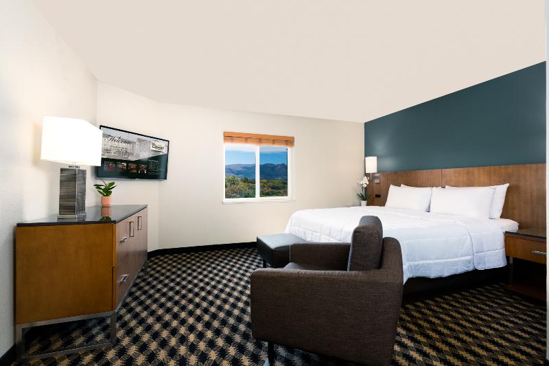 Mcm Elegante Suites image