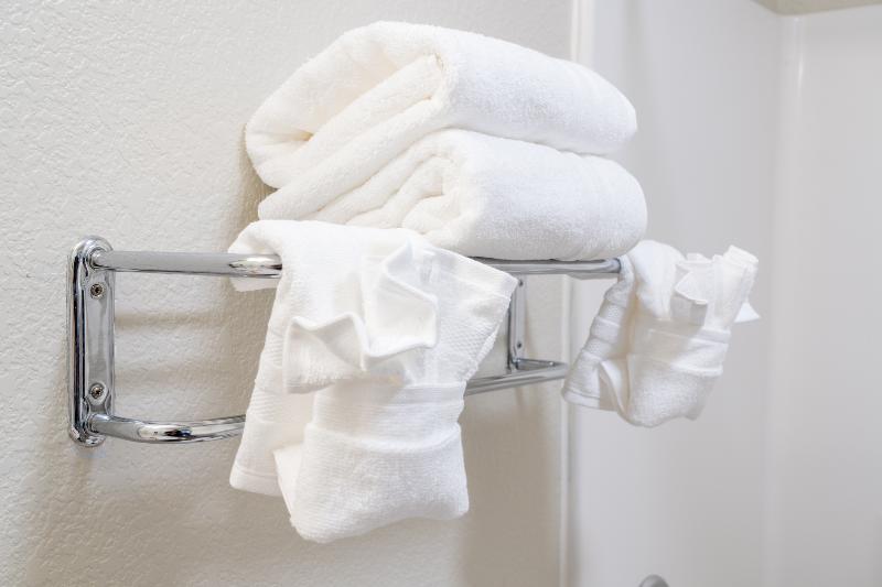 Mcm Elegante Suites image