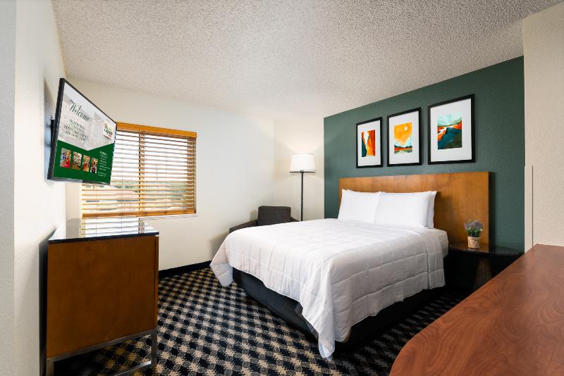 Mcm Elegante Suites image