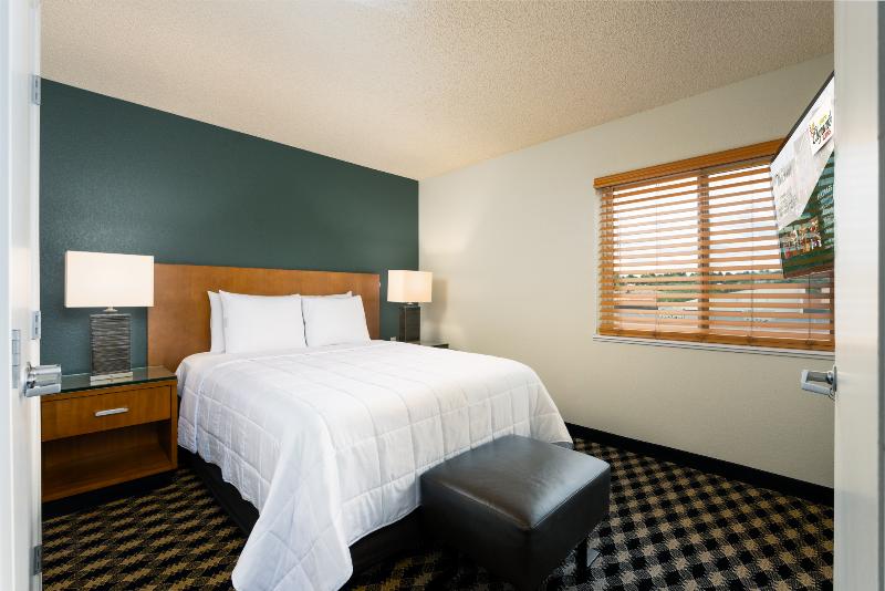 Mcm Elegante Suites image