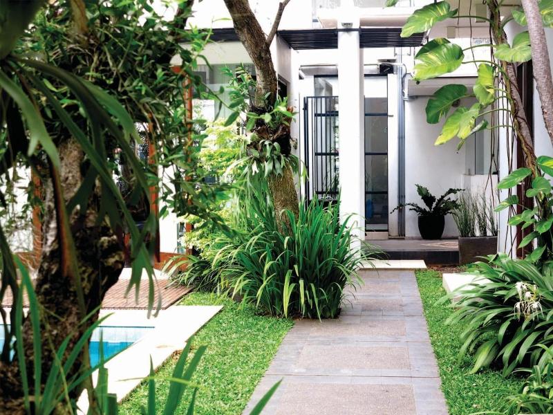 Chic Quarter Residence image