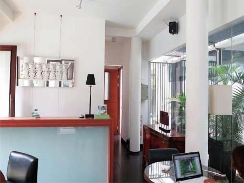 Chic Quarter Residence image