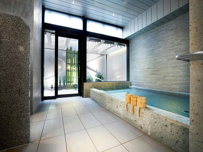 Courtyard By Marriott Osaka Honmachi image