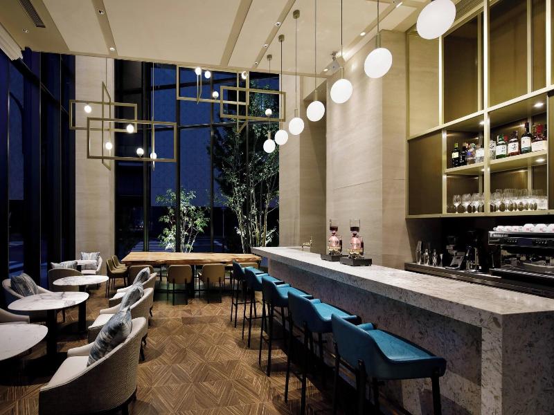 Courtyard By Marriott Osaka Honmachi image
