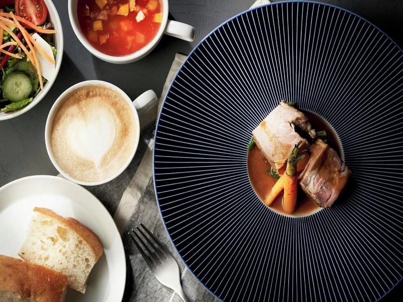Courtyard By Marriott Osaka Honmachi image