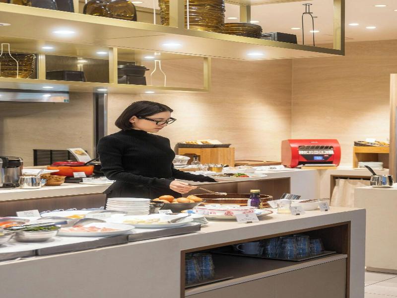 Courtyard By Marriott Osaka Honmachi image