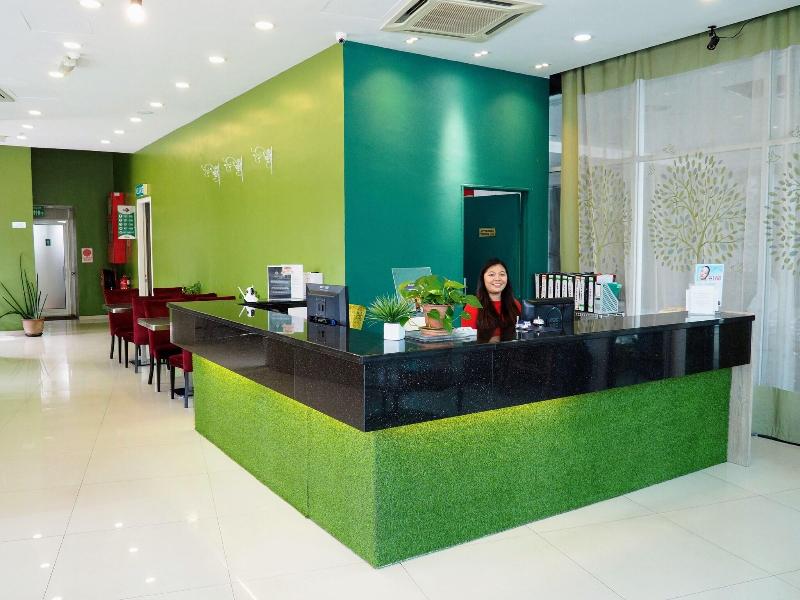 Le Garden Hotel image