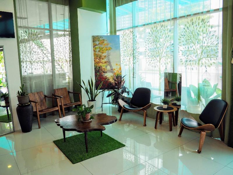 Le Garden Hotel image