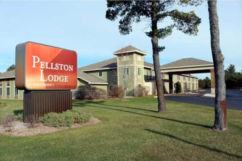 Pellston Lodge Magnuson Hotel image