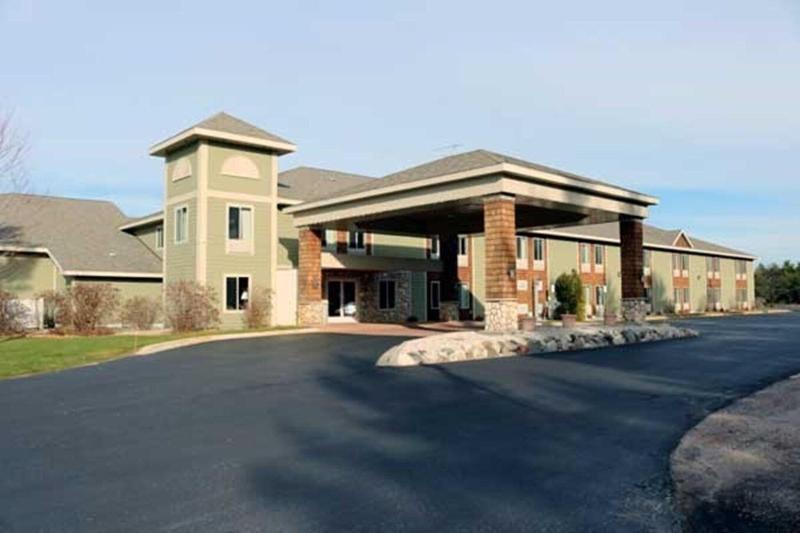 Pellston Lodge Magnuson Hotel image