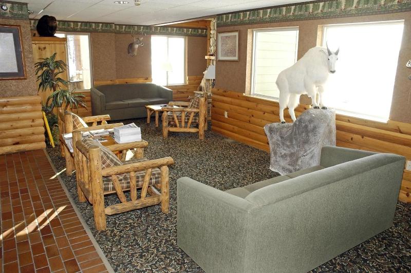 Pellston Lodge Magnuson Hotel image