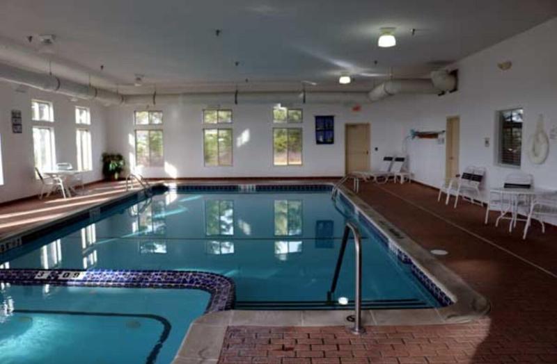 Pellston Lodge Magnuson Hotel image