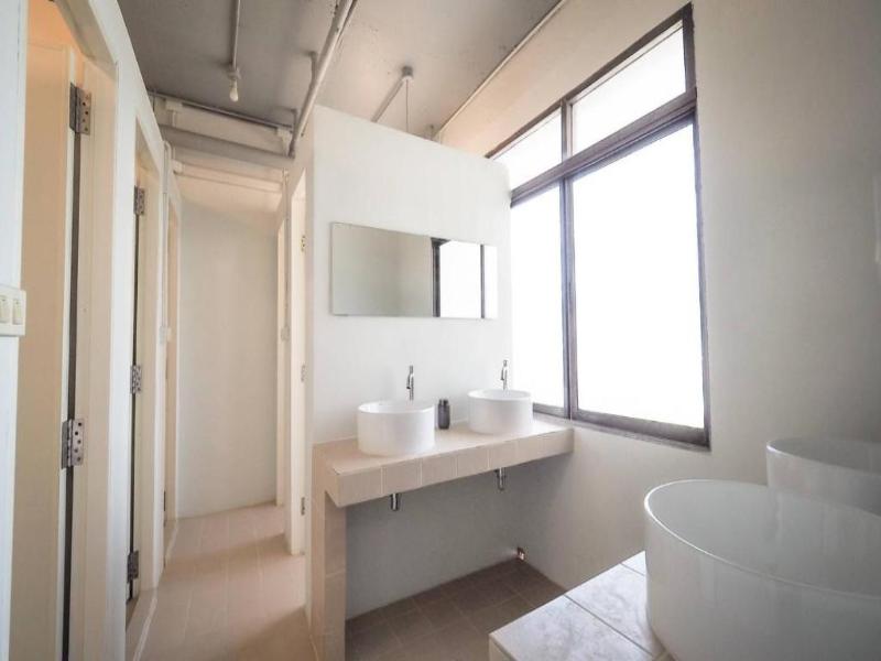 Arawana Hostel Silom image