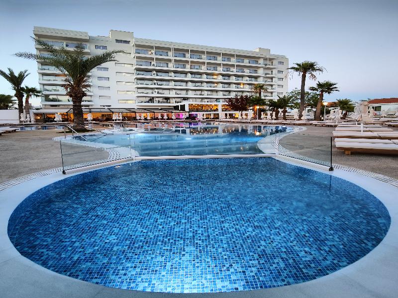 Bohemian Gardens Hotel
