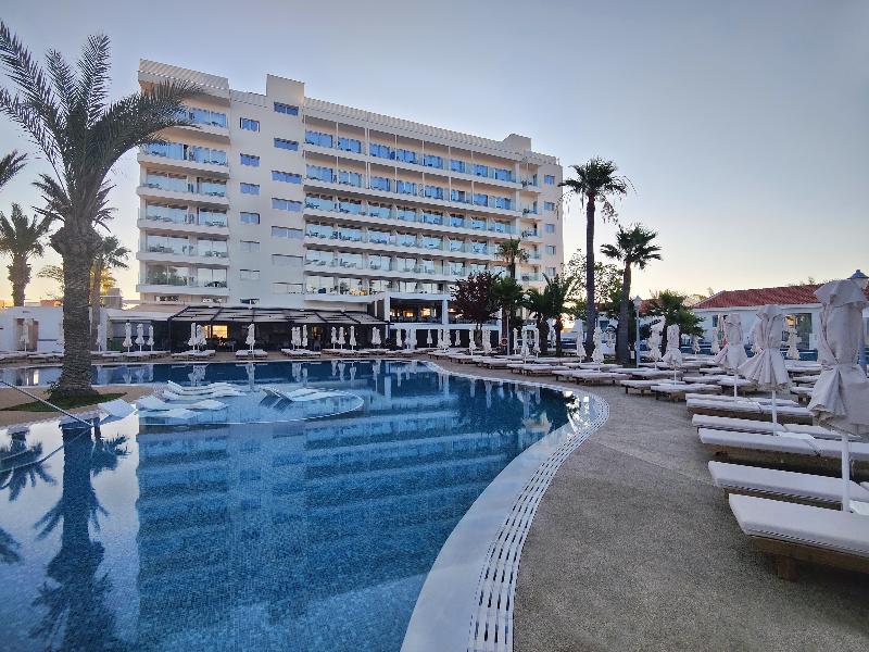 Bohemian Gardens Hotel