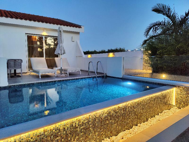 Bohemian Gardens Hotel 5