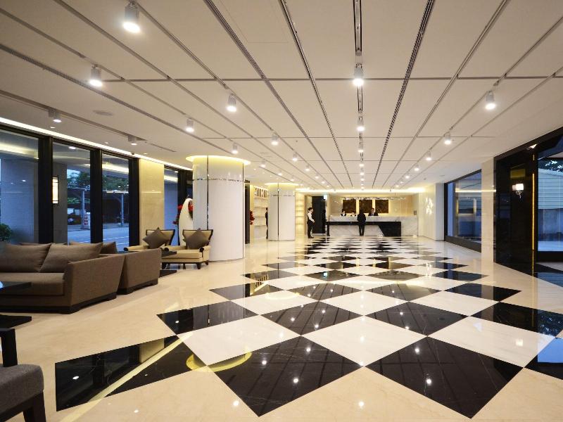 Shiny Ocean Hotel image